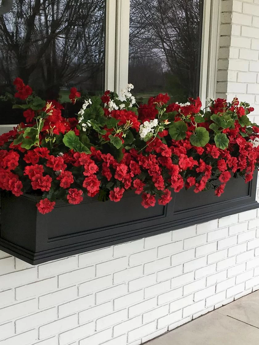 Fairfield Self-Watering Window Box, 5’ - Image 8