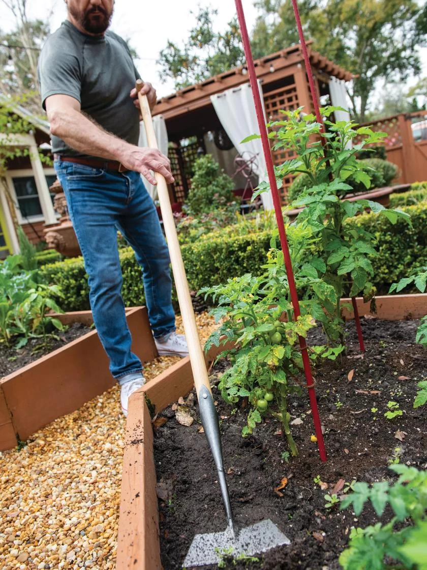 Gardener's Lifetime Dutch Hoe - Image 2